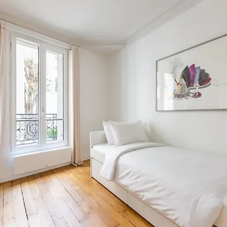 Apartment Eiffel Tower Invalides Renovated Paris