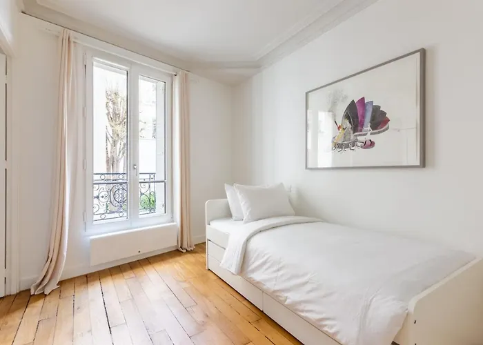 Appartement Eiffel Tower Invalides Renovated Parijs