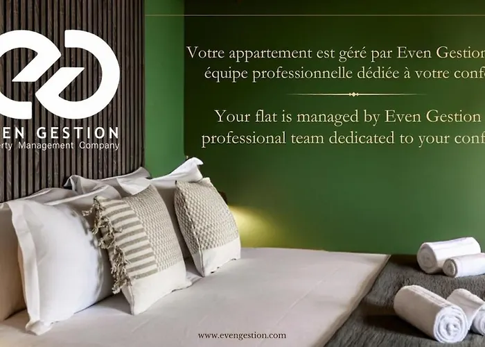 Eiffel Tower Invalides Renovated * Parigi